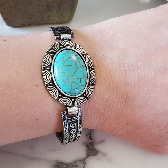 Silver Tone & Turquoise Bracelet 💥3 for $24💥 - Picture 13 of 14